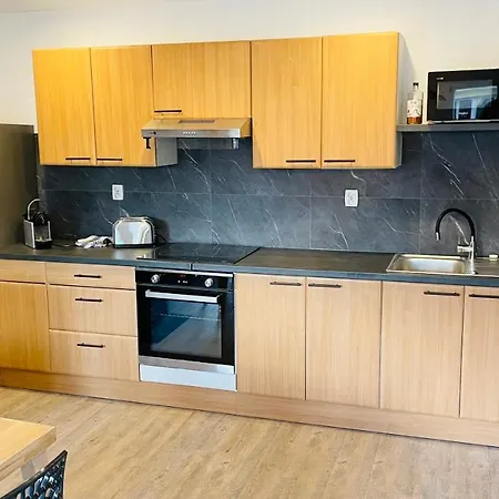 Sunset Centre Apartment *