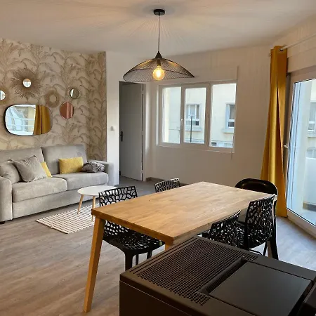 Sunset Centre Apartment